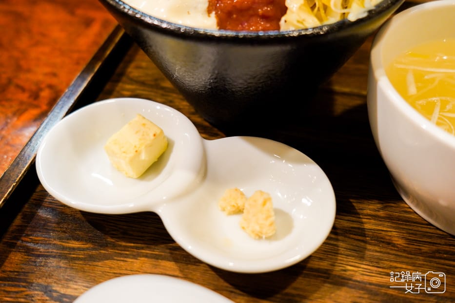 17秋葉原美食ーストビーフRoast Beef 大野烤黑毛和牛肉蓋飯半熟蛋.jpg