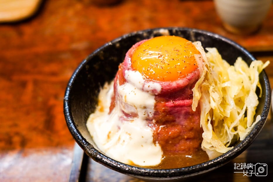 19秋葉原美食ーストビーフRoast Beef 大野烤黑毛和牛肉蓋飯半熟蛋.jpg