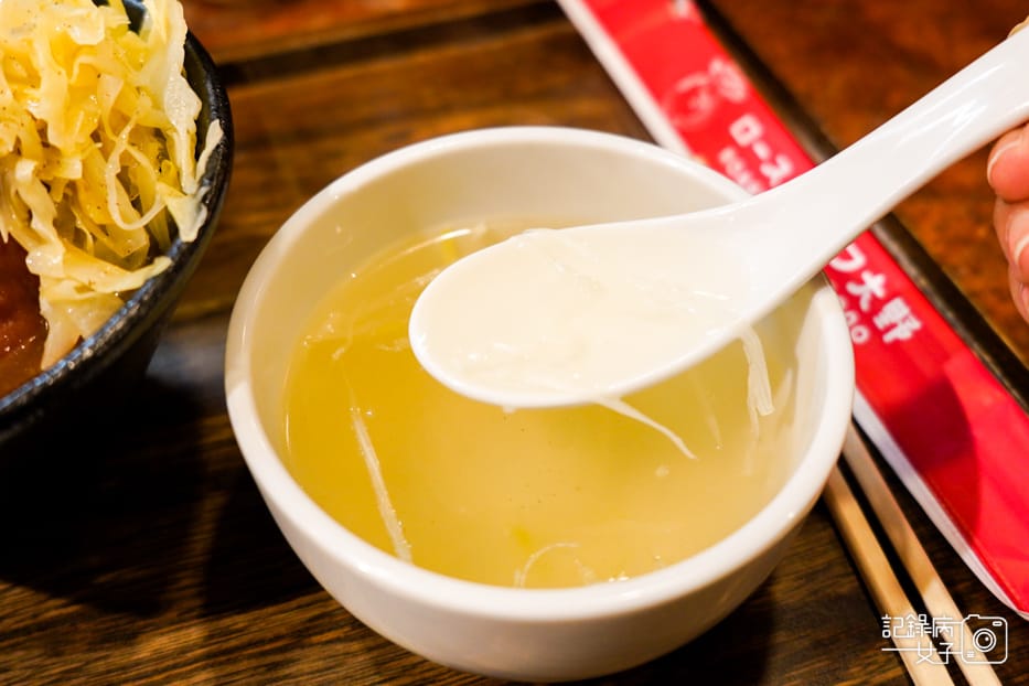 16秋葉原美食ーストビーフRoast Beef 大野烤黑毛和牛肉蓋飯半熟蛋.jpg