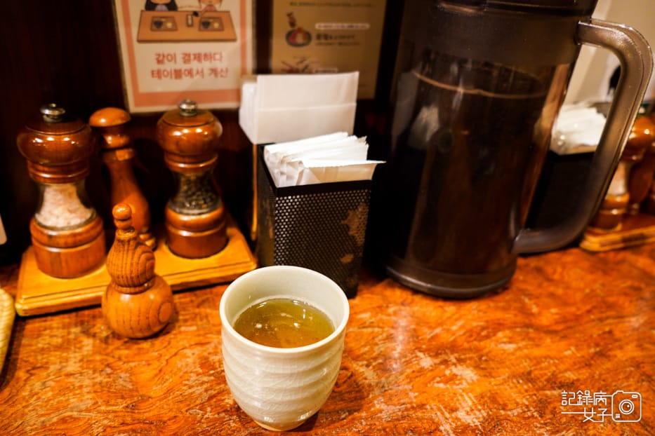 11秋葉原美食ーストビーフRoast Beef 大野烤黑毛和牛肉蓋飯半熟蛋.jpg