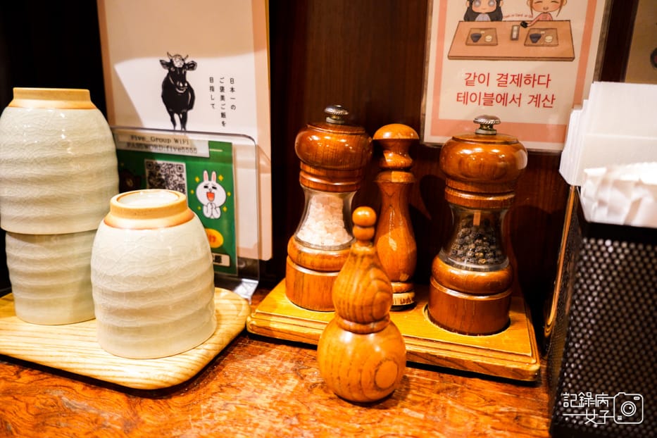 10秋葉原美食ーストビーフRoast Beef 大野烤黑毛和牛肉蓋飯半熟蛋.jpg