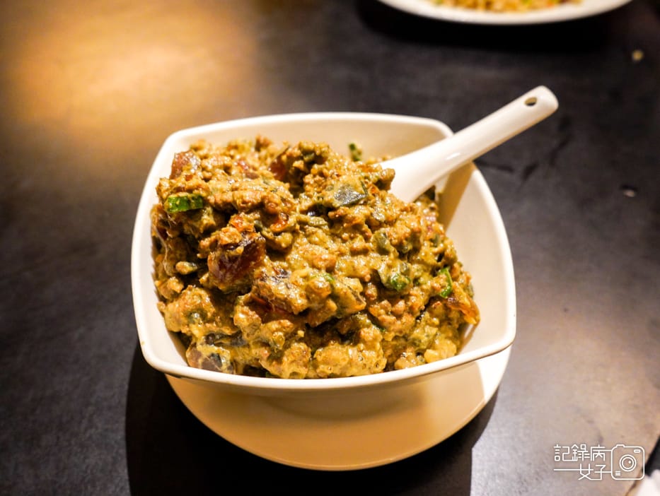 22桃園麻瓜煮味黑嚕嚕皮蛋滷肉麻辣鍋金瓜雞湯老皮嫩肉.jpg 22桃園麻瓜煮味黑嚕嚕皮蛋滷肉麻辣鍋金瓜雞湯老皮嫩肉.jpg