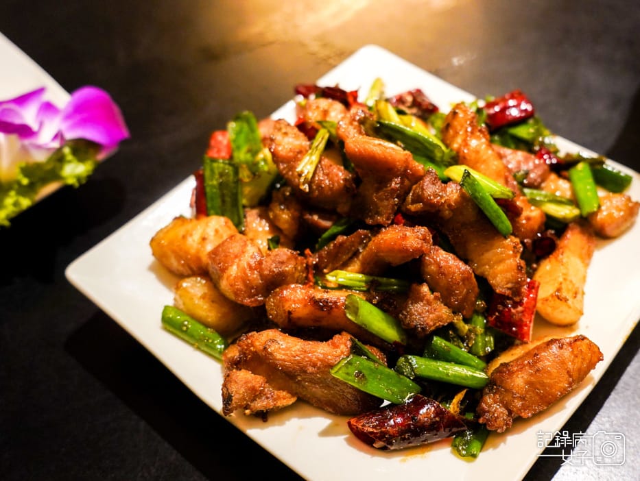 35桃園麻瓜煮味黑嚕嚕皮蛋滷肉麻辣鍋金瓜雞湯老皮嫩肉.jpg 35桃園麻瓜煮味黑嚕嚕皮蛋滷肉麻辣鍋金瓜雞湯老皮嫩肉.jpg