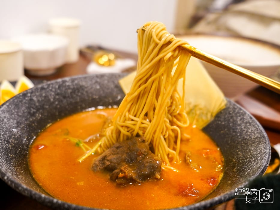 19華山三創湯神頂級和牛牛肉麵番茄牛肉麵溏心蛋.jpg 19華山三創湯神頂級和牛牛肉麵番茄牛肉麵溏心蛋.jpg