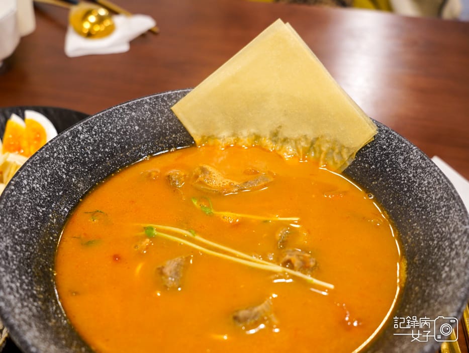 17華山三創湯神頂級和牛牛肉麵番茄牛肉麵溏心蛋.jpg 17華山三創湯神頂級和牛牛肉麵番茄牛肉麵溏心蛋.jpg