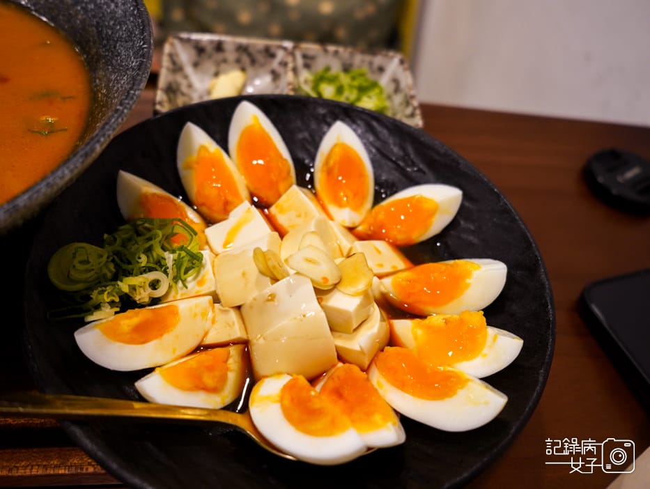 21華山三創湯神頂級和牛牛肉麵番茄牛肉麵溏心蛋.jpg 21華山三創湯神頂級和牛牛肉麵番茄牛肉麵溏心蛋.jpg