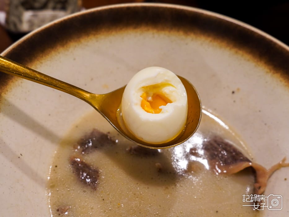 32華山三創湯神頂級和牛牛肉麵牛骨湯頭 M9和牛牛肉麵潮州牛肉丸.jpg 32華山三創湯神頂級和牛牛肉麵牛骨湯頭 M9和牛牛肉麵潮州牛肉丸.jpg