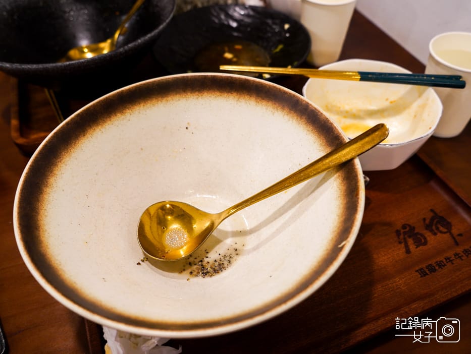 37華山三創湯神頂級和牛牛肉麵牛骨湯頭 M9和牛牛肉麵潮州牛肉丸.jpg 37華山三創湯神頂級和牛牛肉麵牛骨湯頭 M9和牛牛肉麵潮州牛肉丸.jpg