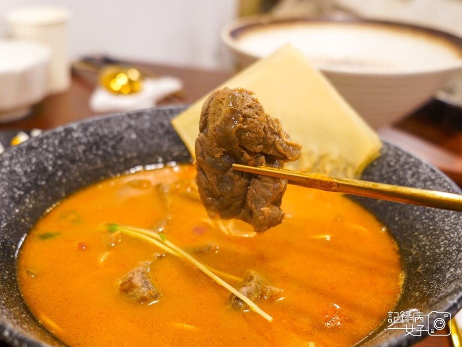 18華山三創湯神頂級和牛牛肉麵番茄牛肉麵溏心蛋.jpg 18華山三創湯神頂級和牛牛肉麵番茄牛肉麵溏心蛋.jpg