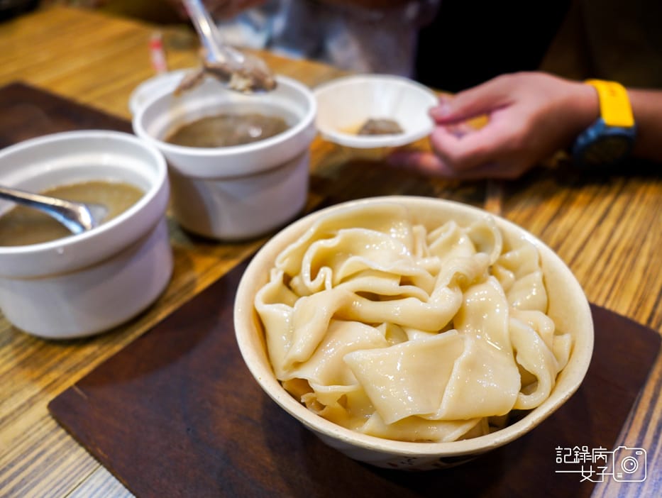 18新北中和南勢角青丹扎西新疆青藏料理青稞皮帶寬麵.jpg 18新北中和南勢角青丹扎西新疆青藏料理青稞皮帶寬麵.jpg