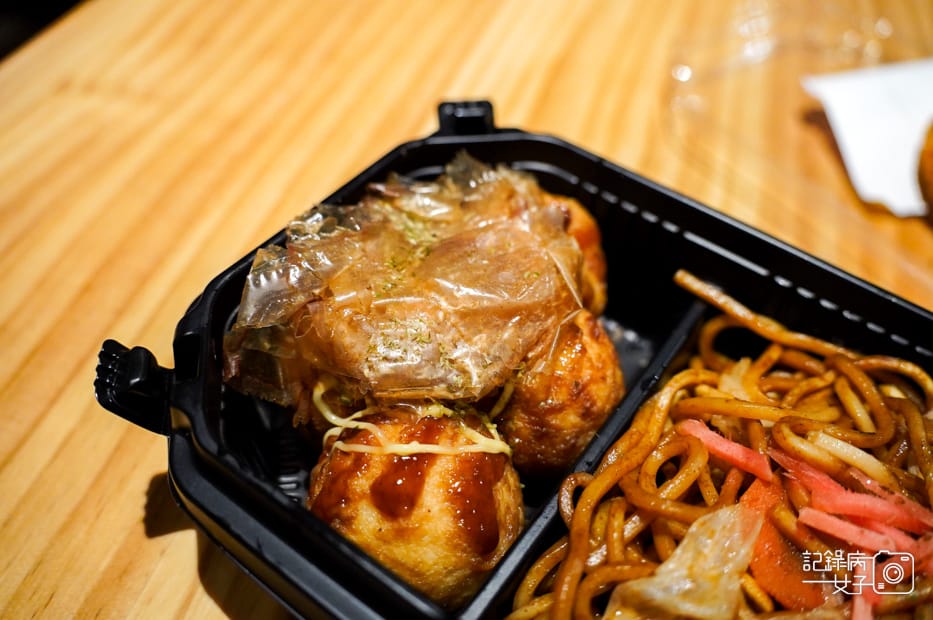 9南港DONKI唐吉訶德美食開箱章魚燒日式炒麵.jpg