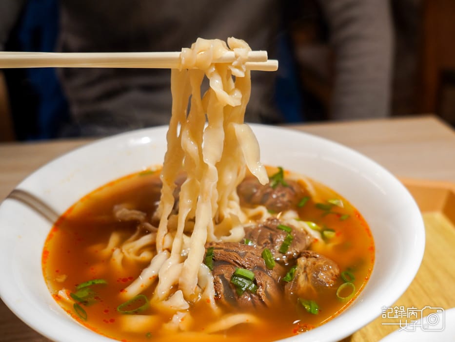 27麵大廚牛肉麵紅燒原味腱心牛肉麵豆花吃到.jpg 27麵大廚牛肉麵紅燒原味腱心牛肉麵豆花吃到.jpg