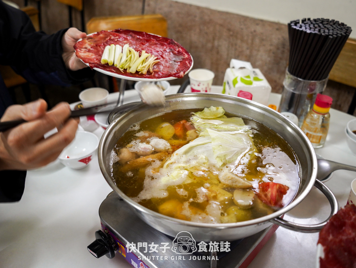 【台南 中西區】小豪洲沙茶爐 x 中正總店老字號沙茶鍋 x 豐盛肉盤火鍋料 - 第17張圖 【台南 中西區】小豪洲沙茶爐 x 中正總店老字號沙茶鍋 x 豐盛肉盤火鍋料