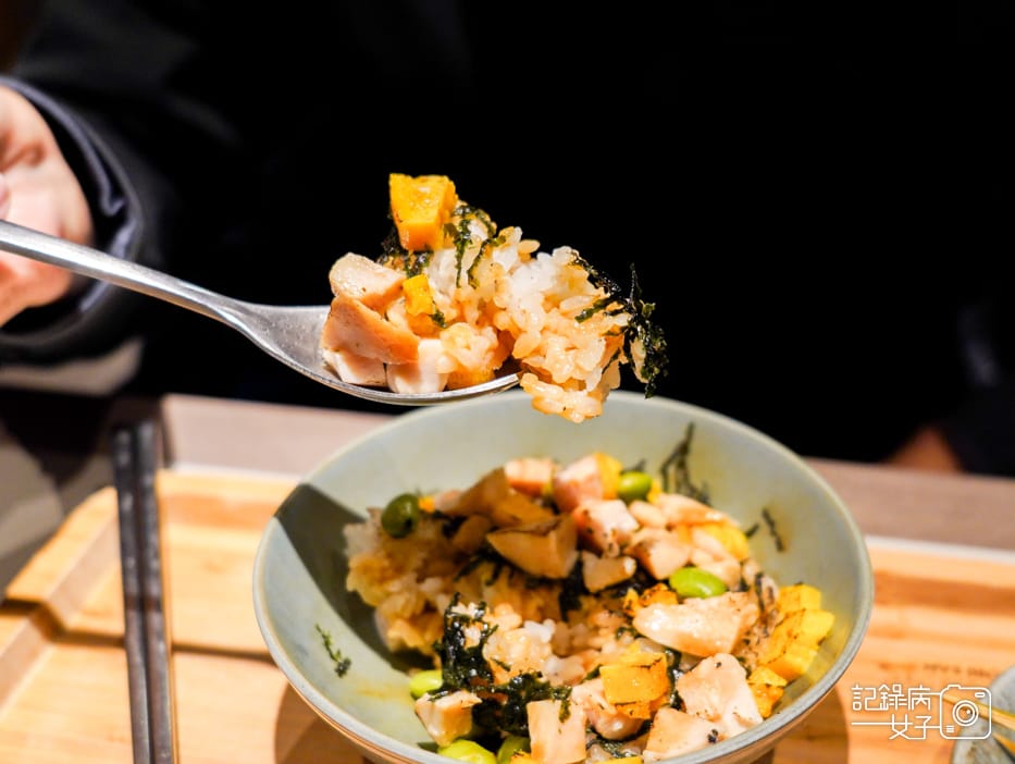 32雞湯桑拉麵雞白湯拉麵綜合燒鳥串燒雞肉丸甜點.jpg 32雞湯桑拉麵雞白湯拉麵綜合燒鳥串燒雞肉丸甜點.jpg