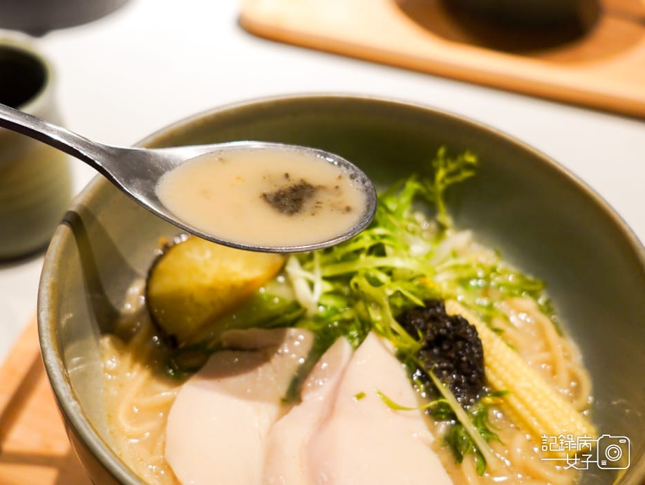 22雞湯桑拉麵雞白湯拉麵綜合燒鳥串燒雞肉丸甜點.jpg 22雞湯桑拉麵雞白湯拉麵綜合燒鳥串燒雞肉丸甜點.jpg