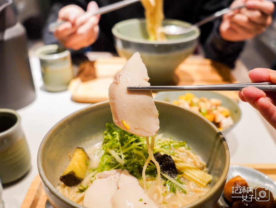 24雞湯桑拉麵雞白湯拉麵綜合燒鳥串燒雞肉丸甜點.jpg 24雞湯桑拉麵雞白湯拉麵綜合燒鳥串燒雞肉丸甜點.jpg