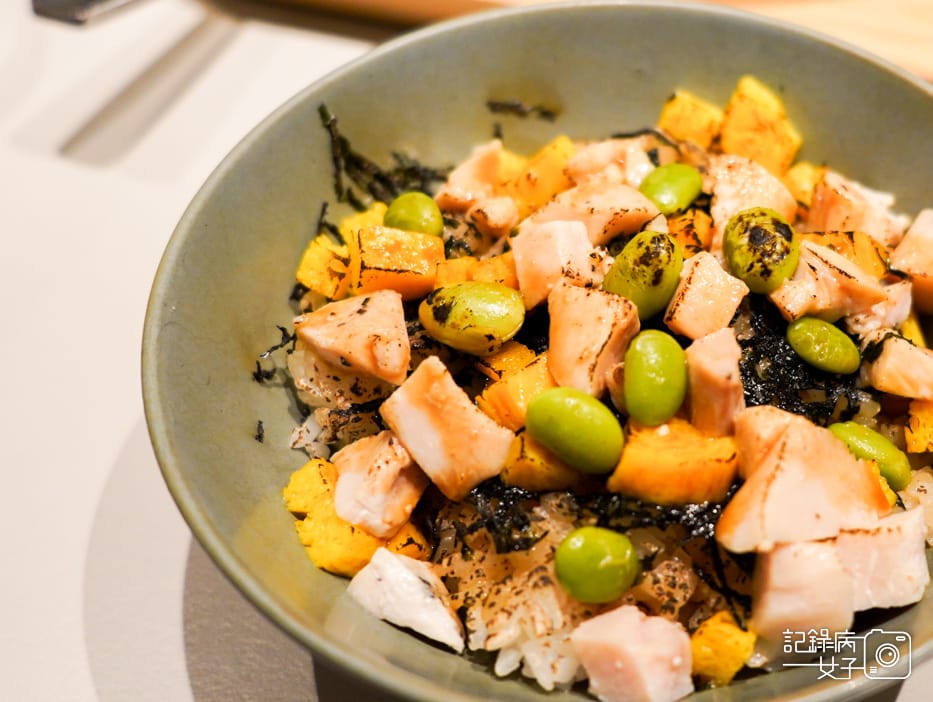 31雞湯桑拉麵雞白湯拉麵綜合燒鳥串燒雞肉丸甜點.jpg 31雞湯桑拉麵雞白湯拉麵綜合燒鳥串燒雞肉丸甜點.jpg