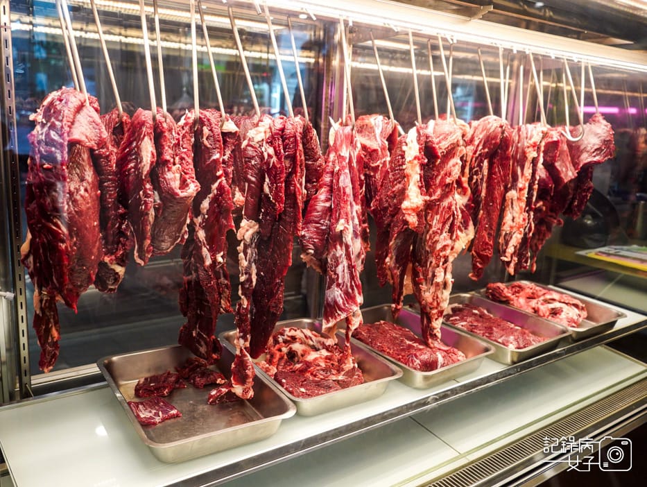 3台南溫體牛鴻品牛肉湯溫體牛肉片涮牛肉爐霜降牛肉.jpg