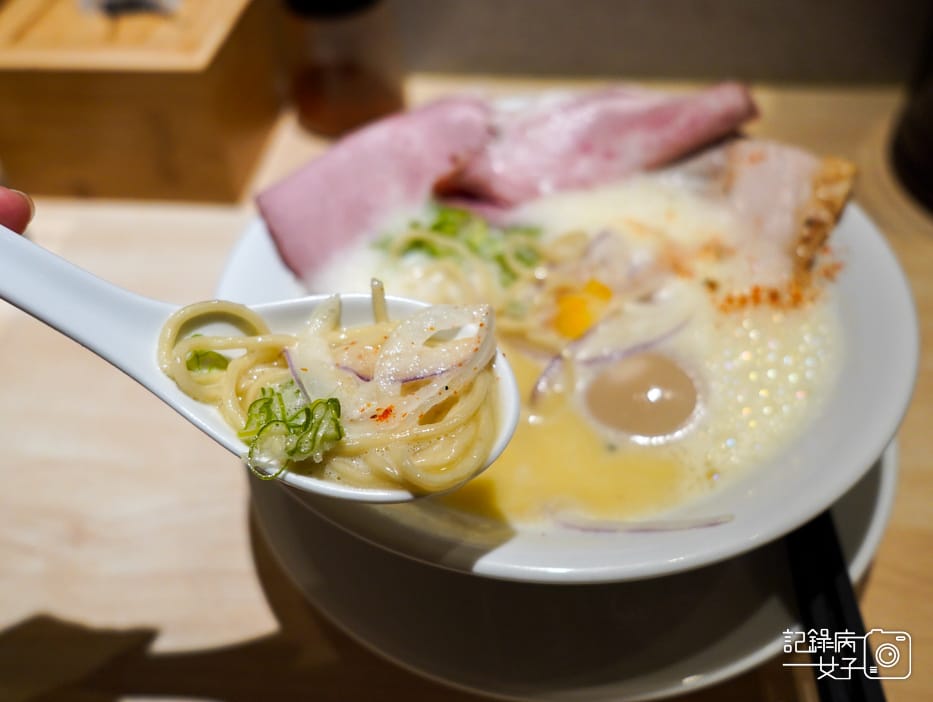 30內湖東湖麵屋昕家雞白湯玉子拉麵麵屋拉麵.jpg 30內湖東湖麵屋昕家雞白湯玉子拉麵麵屋拉麵.jpg