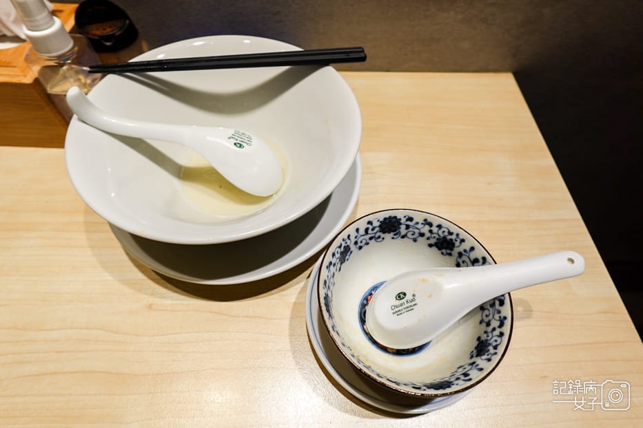 21內湖東湖麵屋昕家鹽味雞湯拉麵鹽味拉麵限量叉燒飯.jpg 21內湖東湖麵屋昕家鹽味雞湯拉麵鹽味拉麵限量叉燒飯.jpg