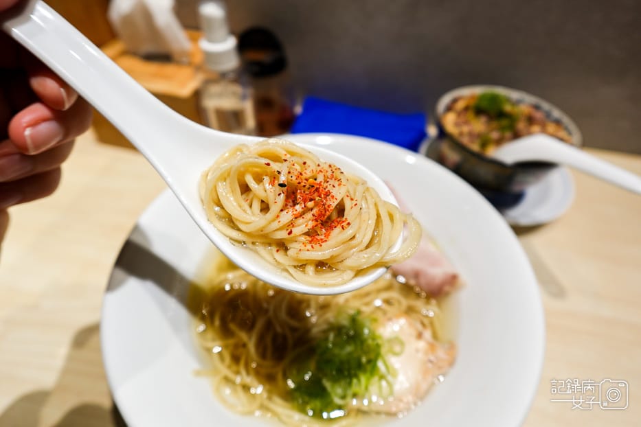 12內湖東湖麵屋昕家鹽味雞湯拉麵鹽味拉麵限量叉燒飯.jpg 12內湖東湖麵屋昕家鹽味雞湯拉麵鹽味拉麵限量叉燒飯.jpg