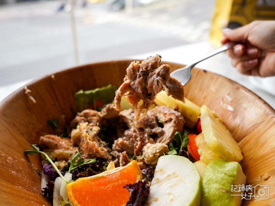 26華山丘比手作土司早午餐木盆沙拉帕尼尼三明治丘比早午餐丘比木盆沙拉.jpg 26華山丘比手作土司早午餐木盆沙拉帕尼尼三明治丘比早午餐丘比木盆沙拉.jpg