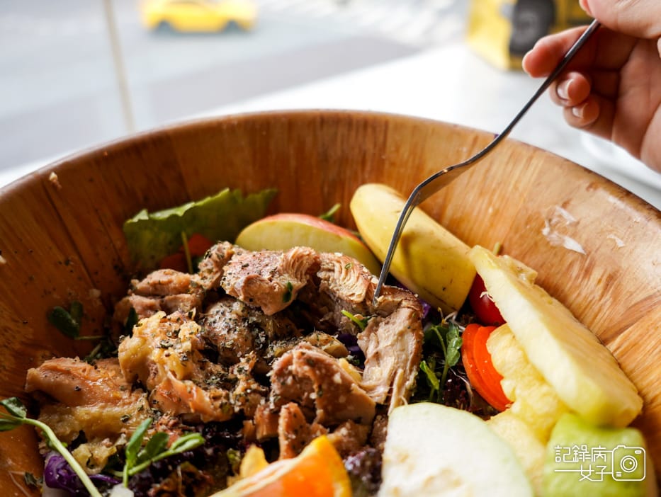 25華山丘比手作土司早午餐木盆沙拉帕尼尼三明治丘比早午餐丘比木盆沙拉.jpg 25華山丘比手作土司早午餐木盆沙拉帕尼尼三明治丘比早午餐丘比木盆沙拉.jpg