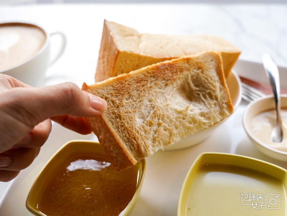 17華山丘比手作土司早午餐木盆沙拉帕尼尼三明治丘比早午餐丘比木盆沙拉.jpg 17華山丘比手作土司早午餐木盆沙拉帕尼尼三明治丘比早午餐丘比木盆沙拉.jpg