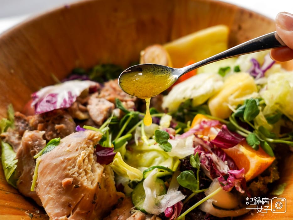 35華山丘比手作土司早午餐木盆沙拉帕尼尼三明治丘比早午餐丘比木盆沙拉.jpg 35華山丘比手作土司早午餐木盆沙拉帕尼尼三明治丘比早午餐丘比木盆沙拉.jpg