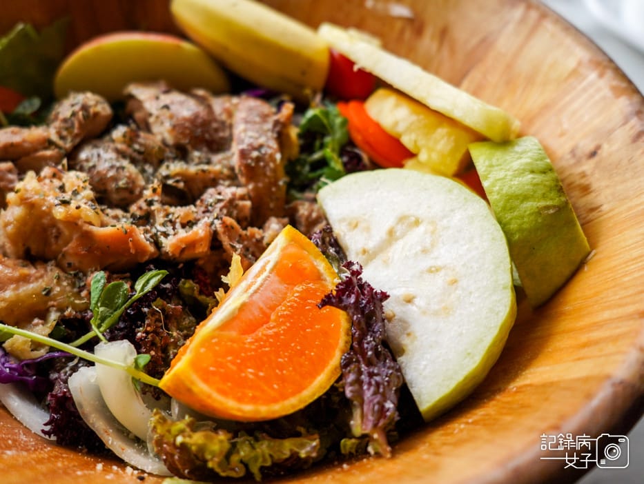 28華山丘比手作土司早午餐木盆沙拉帕尼尼三明治丘比早午餐丘比木盆沙拉.jpg 28華山丘比手作土司早午餐木盆沙拉帕尼尼三明治丘比早午餐丘比木盆沙拉.jpg