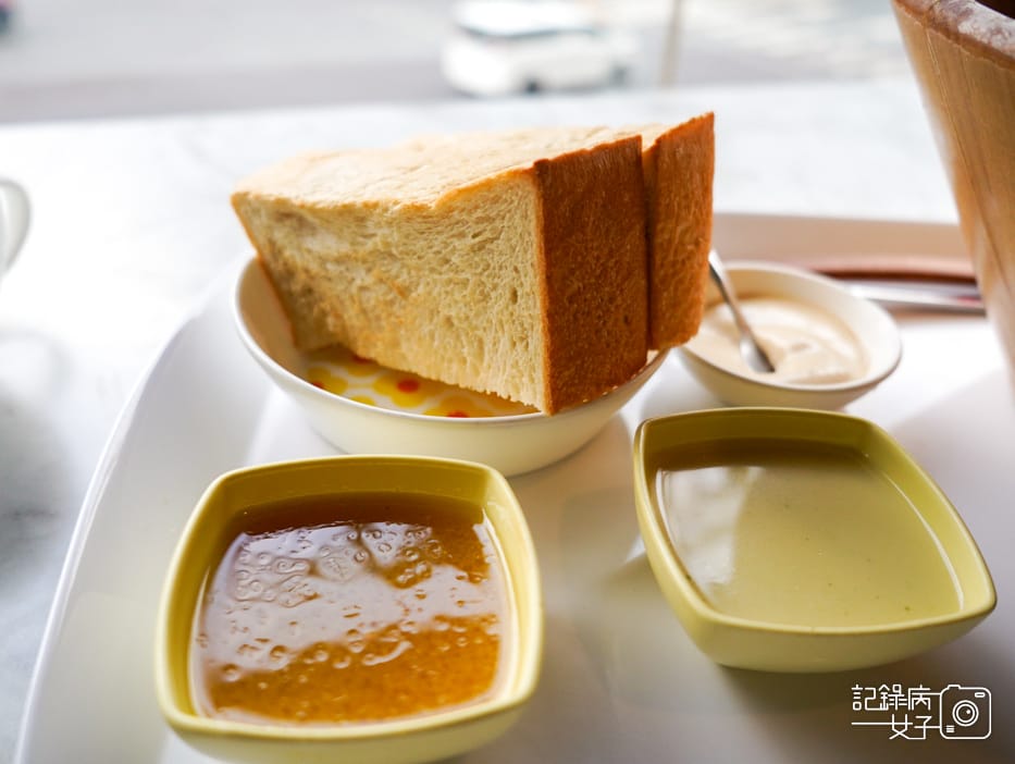 16華山丘比手作土司早午餐木盆沙拉帕尼尼三明治丘比早午餐丘比木盆沙拉.jpg 16華山丘比手作土司早午餐木盆沙拉帕尼尼三明治丘比早午餐丘比木盆沙拉.jpg