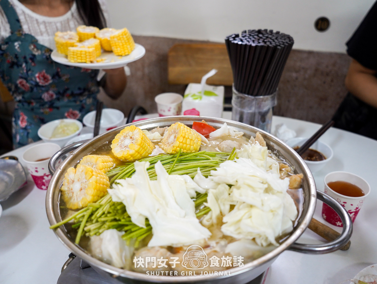 【台南 中西區】小豪洲沙茶爐 x 中正總店老字號沙茶鍋 x 豐盛肉盤火鍋料 - 第33張圖 【台南 中西區】小豪洲沙茶爐 x 中正總店老字號沙茶鍋 x 豐盛肉盤火鍋料