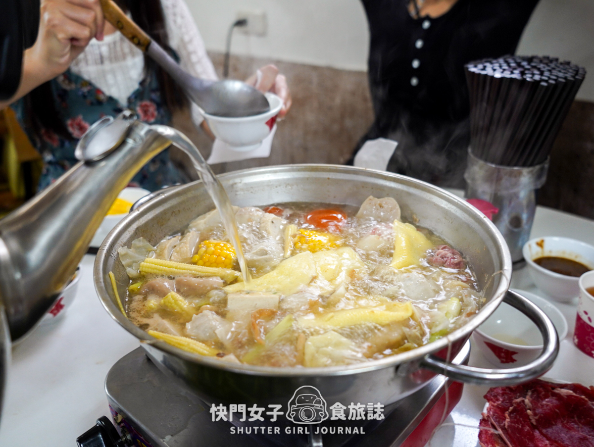 【台南 中西區】小豪洲沙茶爐 x 中正總店老字號沙茶鍋 x 豐盛肉盤火鍋料 - 第37張圖 【台南 中西區】小豪洲沙茶爐 x 中正總店老字號沙茶鍋 x 豐盛肉盤火鍋料