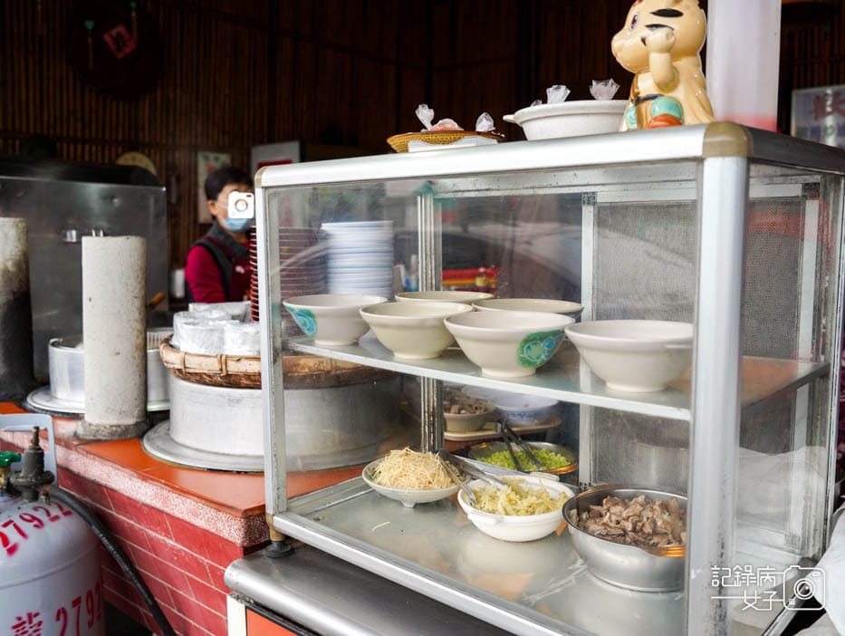 5嘉義竹崎鄉阿仁古早味碗粿嘉義早餐筒仔米糕炒麵.jpg 5嘉義竹崎鄉阿仁古早味碗粿嘉義早餐筒仔米糕炒麵.jpg