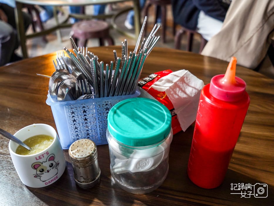 10嘉義竹崎鄉阿仁古早味碗粿嘉義早餐筒仔米糕炒麵.jpg 10嘉義竹崎鄉阿仁古早味碗粿嘉義早餐筒仔米糕炒麵.jpg