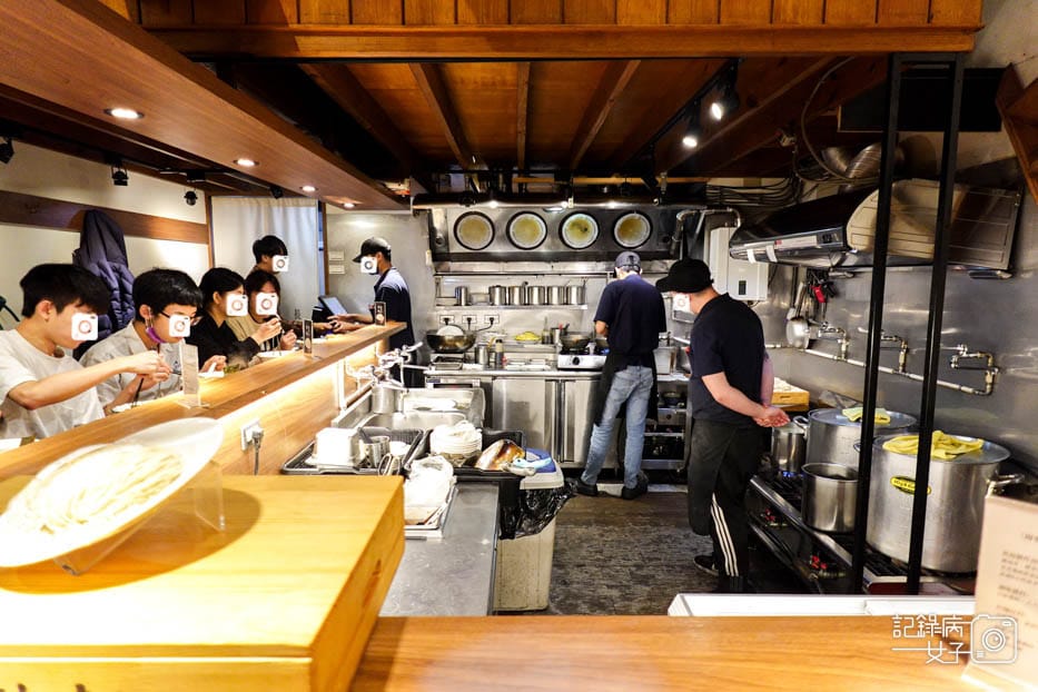 9士林劍潭長生塩人招牌鹽味拉麵雙倍肉片豚叉燒舒肥雞.jpg 9士林劍潭長生塩人招牌鹽味拉麵雙倍肉片豚叉燒舒肥雞.jpg