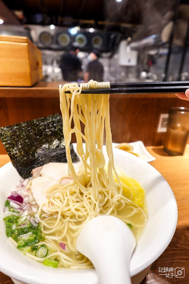 32士林劍潭長生塩人招牌鹽味拉麵雙倍肉片豚叉燒舒肥雞.jpg 32士林劍潭長生塩人招牌鹽味拉麵雙倍肉片豚叉燒舒肥雞.jpg