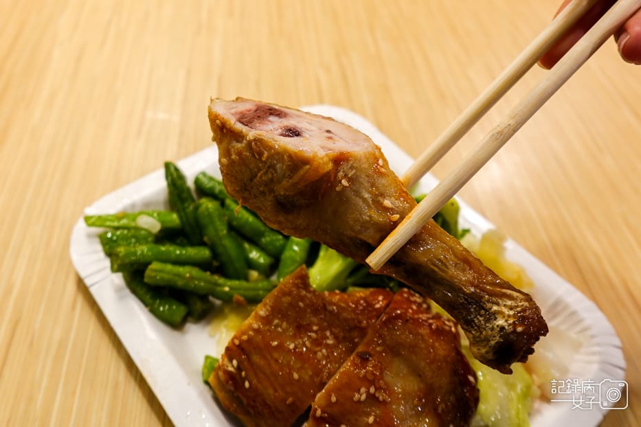 5康寧雞腿達人魯雞腿炸雞腿烤雞腿蜜汁雞腿內湖便當訂購.jpg 5康寧雞腿達人魯雞腿炸雞腿烤雞腿蜜汁雞腿內湖便當訂購.jpg