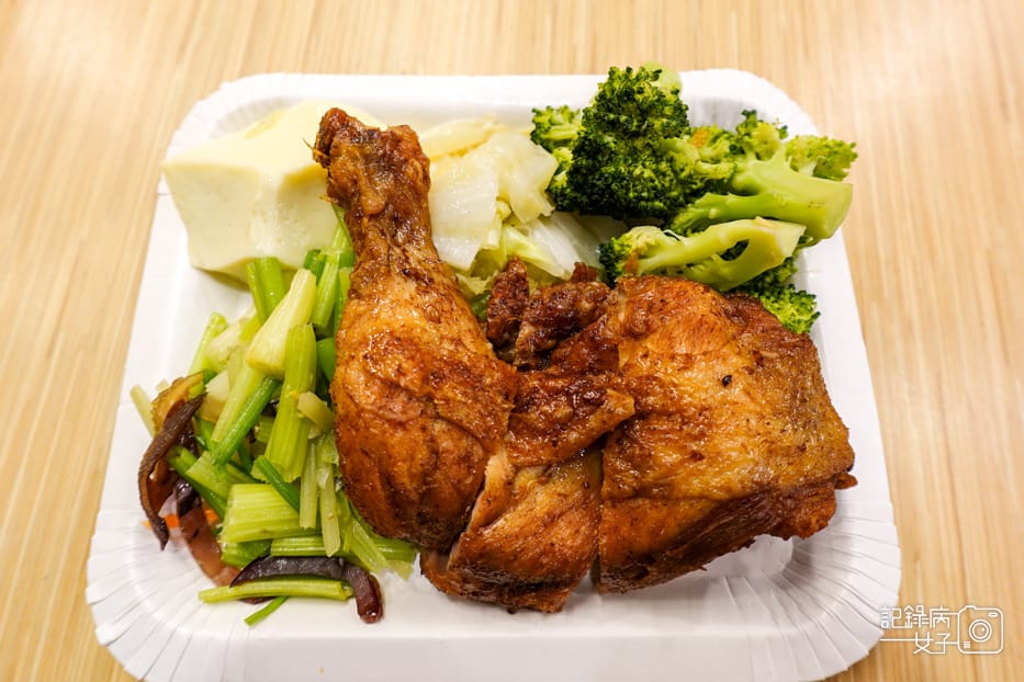 1內湖康寧雞腿達人烤雞腿便當炸雞排便當.jpg 1內湖康寧雞腿達人烤雞腿便當炸雞排便當.jpg