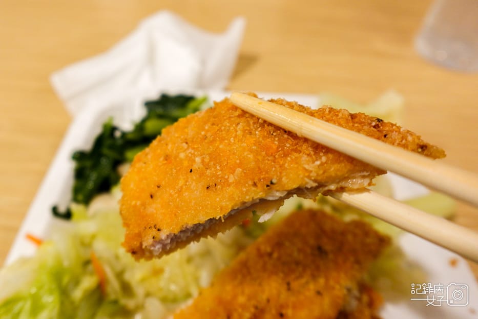 7內湖康寧雞腿達人烤雞腿便當炸雞排便當.jpg 7內湖康寧雞腿達人烤雞腿便當炸雞排便當.jpg