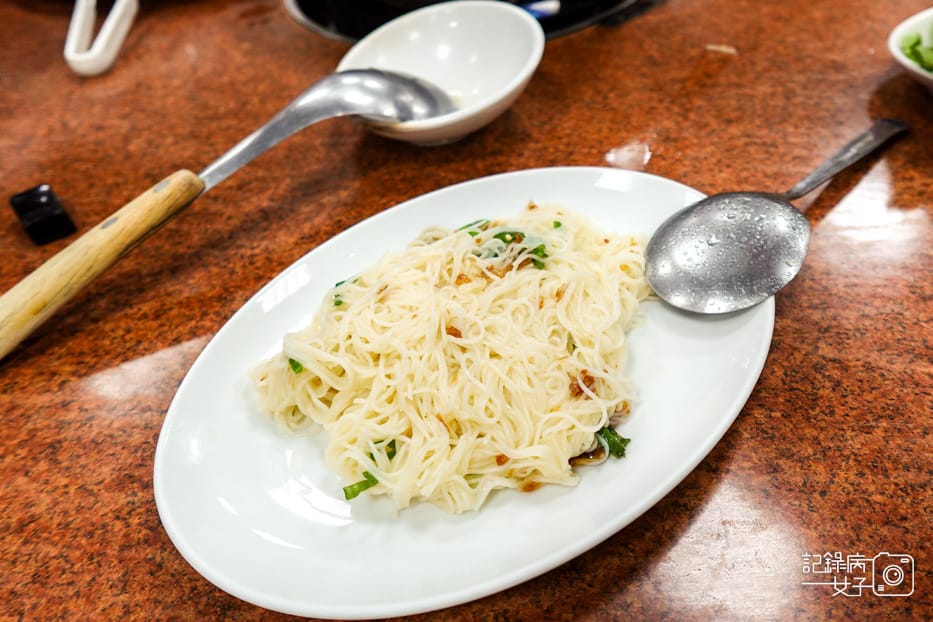 33中壢江家羊肉爐招牌拌麵線.jpg