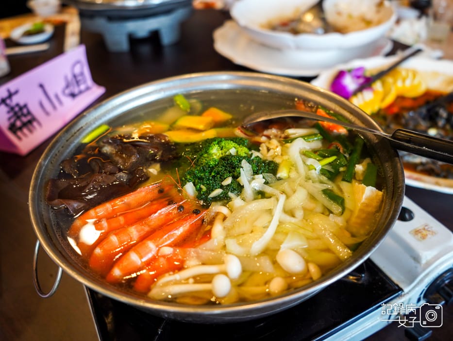 35嘉義合菜梅山餐館招牌梅子雞蠔香豬腱排養生日式海鮮火鍋.jpg 35嘉義合菜梅山餐館招牌梅子雞蠔香豬腱排養生日式海鮮火鍋.jpg