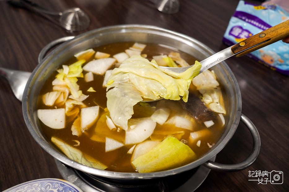 22高雄湖東牛肉館大湖牛肉鍋底.jpg