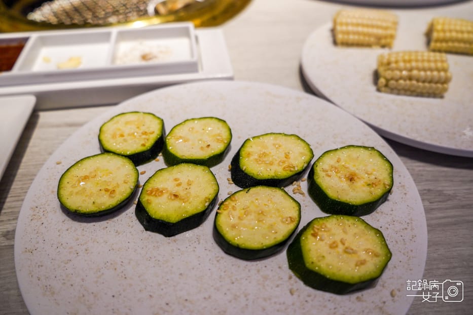 60專人代烤草蝦蛤蜊鮮蚵櫛瓜水果玉米.jpg 60專人代烤草蝦蛤蜊鮮蚵櫛瓜水果玉米.jpg