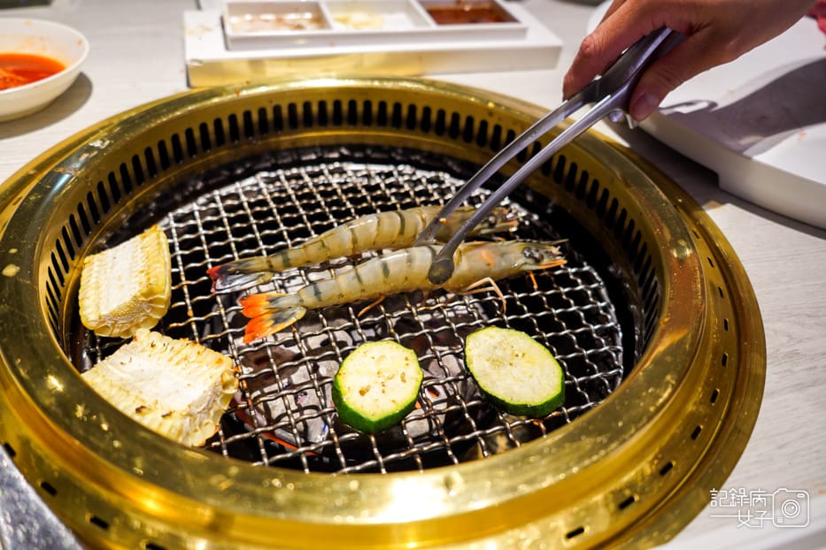 63專人代烤草蝦蛤蜊鮮蚵櫛瓜水果玉米.jpg 63專人代烤草蝦蛤蜊鮮蚵櫛瓜水果玉米.jpg