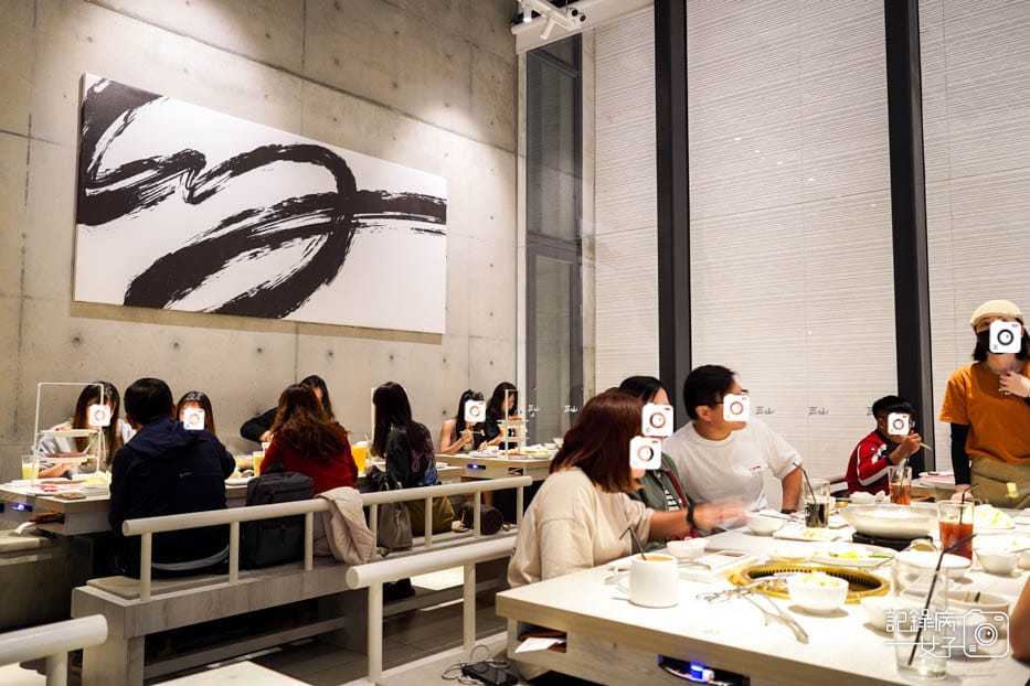 4台中輕井澤三山燒肉頂級日本A5和牛套餐牛肉火鍋專人烤蝦撥蝦.jpg 4台中輕井澤三山燒肉頂級日本A5和牛套餐牛肉火鍋專人烤蝦撥蝦.jpg