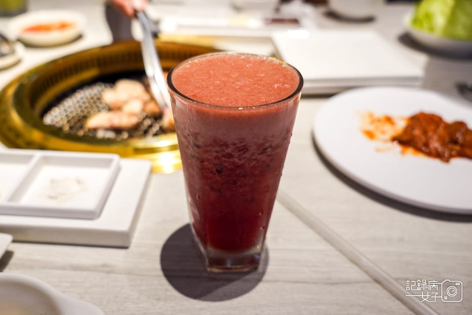 68台中輕井澤三山燒肉頂級日本A5和牛套餐牛肉火鍋專人烤蝦撥蝦.jpg 68台中輕井澤三山燒肉頂級日本A5和牛套餐牛肉火鍋專人烤蝦撥蝦.jpg