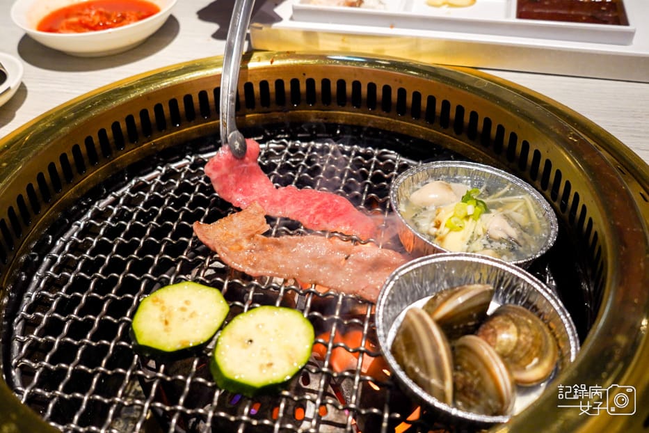 75台中輕井澤三山燒肉頂級日本A5和牛套餐牛肉火鍋專人烤蝦撥蝦.jpg 75台中輕井澤三山燒肉頂級日本A5和牛套餐牛肉火鍋專人烤蝦撥蝦.jpg