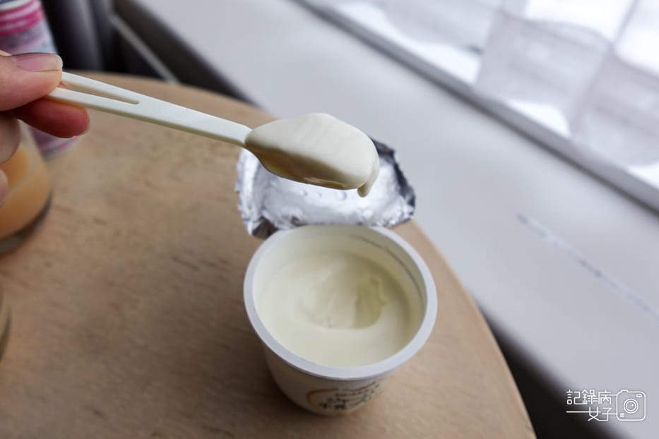 17日本LAWSON超商開箱オハヨー ジャージープリン ミルク牛乳布丁.jpg 17日本LAWSON超商開箱オハヨー ジャージープリン ミルク牛乳布丁.jpg