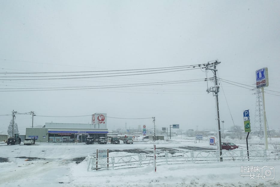 1日本LAWSON超商開箱BRULEE烤布蕾生牛乳布丁生乳捲.jpg 1日本LAWSON超商開箱BRULEE烤布蕾生牛乳布丁生乳捲.jpg